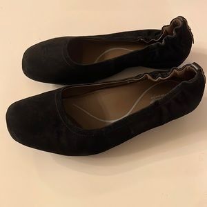 Earthies Black Suede Flats